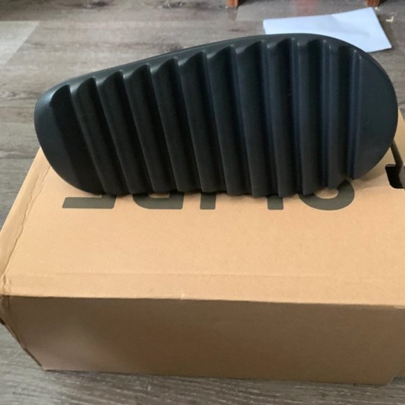 Adidas Yeezy Slides Onyx main image 4